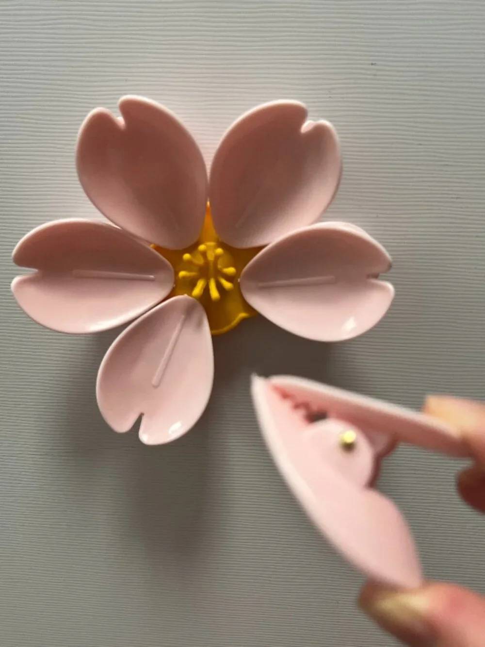 Pink Sakura Food Sealing Clips, 6 Detachable Petal Kitchen Bag Clips